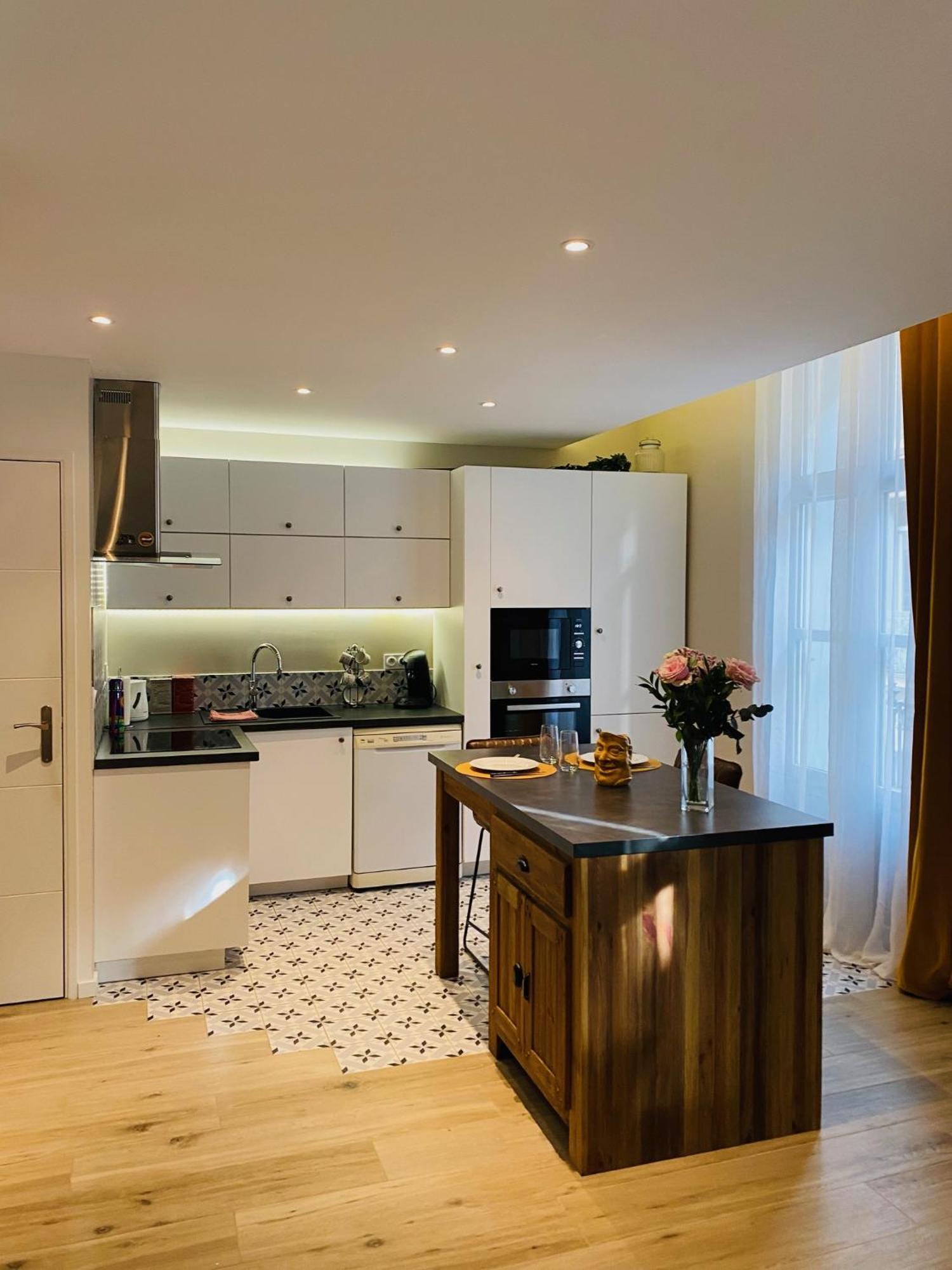 Douillet Et Coquet Appartement Climatise - Parking Prive Gratuit - Centre 蒙彼利埃 外观 照片